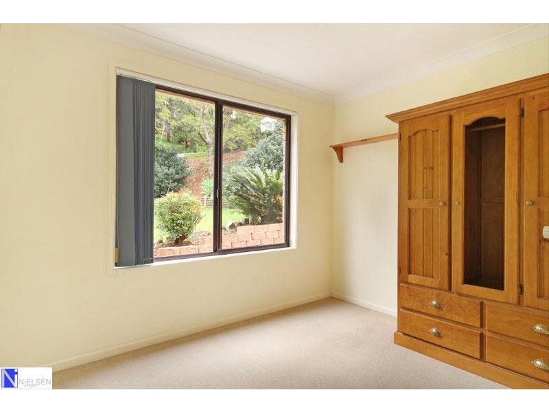 5 Paltarra Pl, Cordeaux Heights NSW 2526