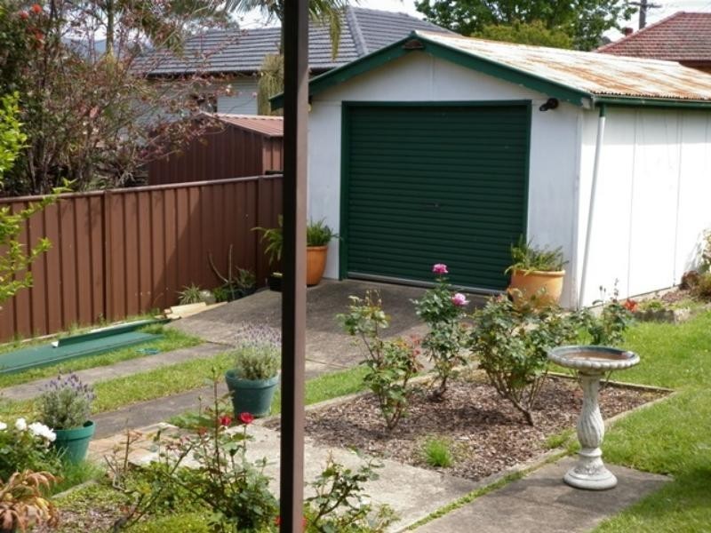 44 Barellan  Ave, Dapto NSW 2530