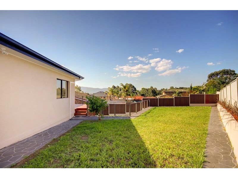15 Cadigan Pl, Dapto NSW 2530