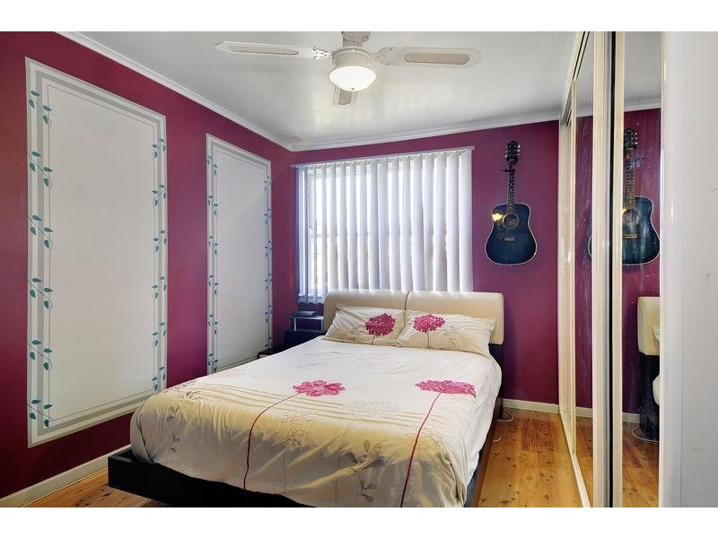 217 Northcliffe Dr, Berkeley NSW 2506