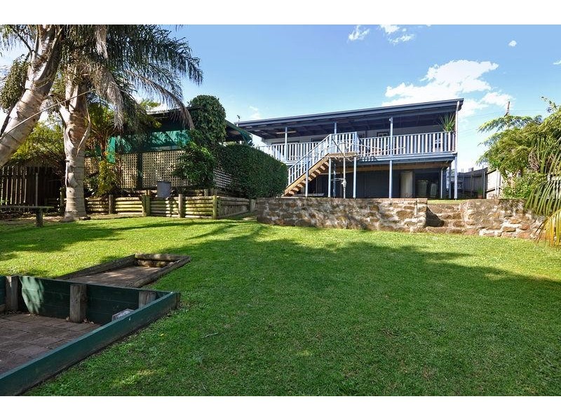 217 Northcliffe Dr, Berkeley NSW 2506