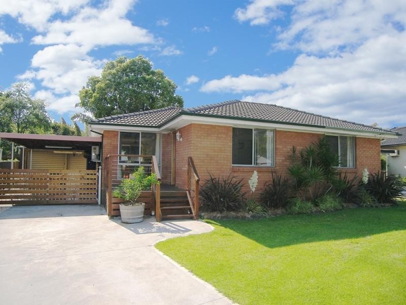 19 Brown  Ave, Dapto NSW 2530