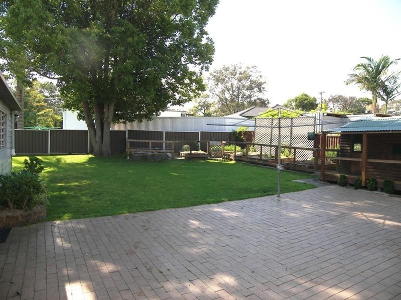 19 Brown  Ave, Dapto NSW 2530