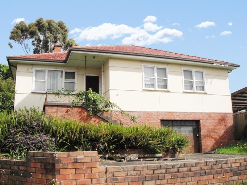 8 Outlook Dr, Figtree NSW 2525