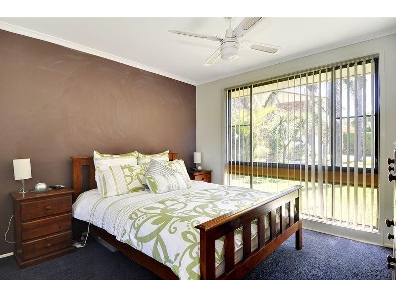 8 Ellamatta Pl, Horsley NSW 2530