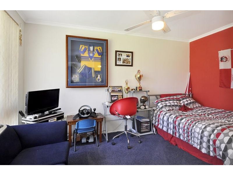 8 Ellamatta Pl, Horsley NSW 2530