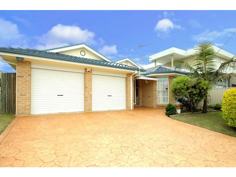 75 Osborne  Pde, Warilla NSW 2528