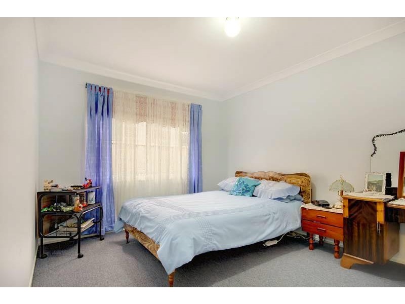 75 Osborne  Pde, Warilla NSW 2528