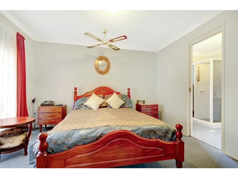 75 Osborne  Pde, Warilla NSW 2528