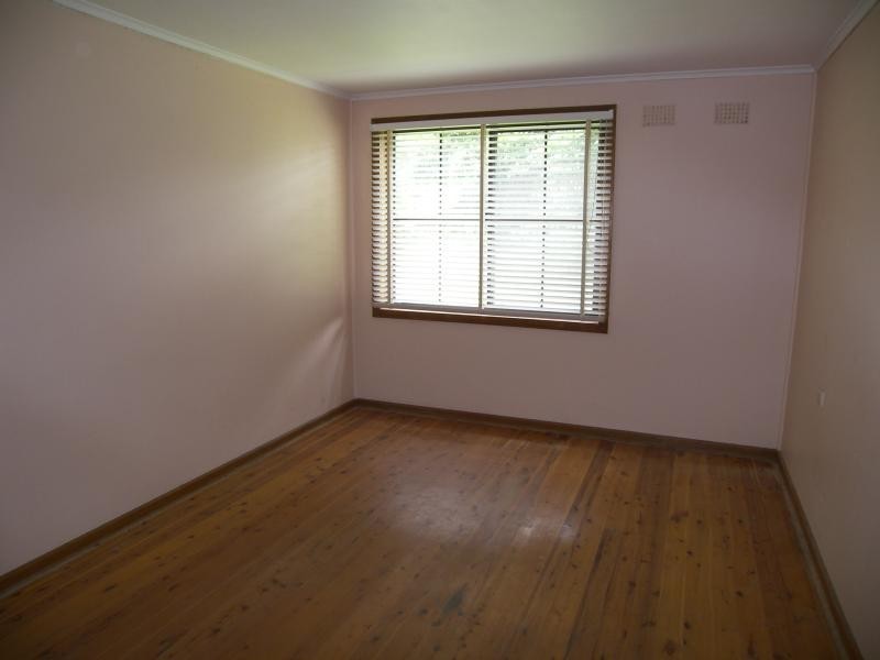 11 Stanley Ave, Farmborough Heights NSW 2526