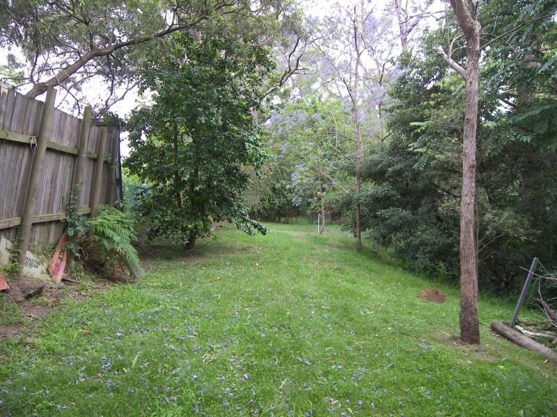 11 Stanley Ave, Farmborough Heights NSW 2526