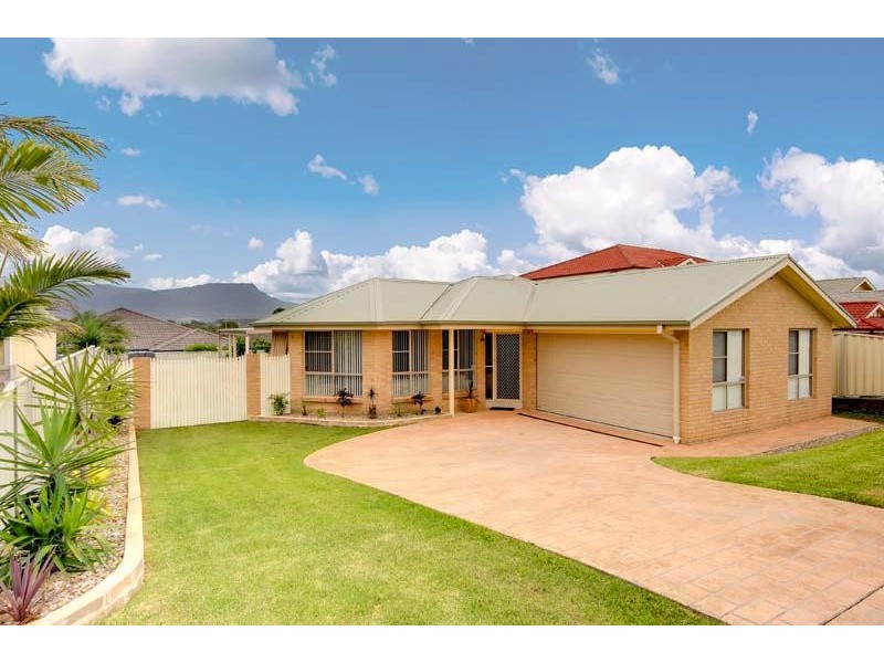 27 Denham Dr, Horsley NSW 2530