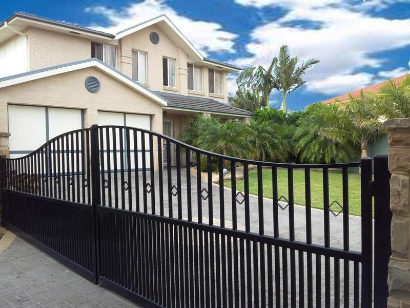 8 Camden Wk, Horsley NSW 2530