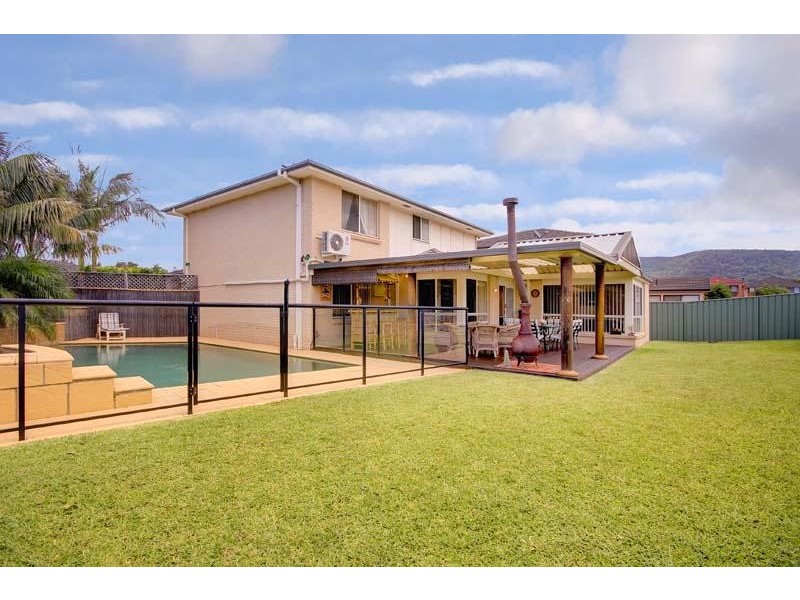8 Camden Wk, Horsley NSW 2530
