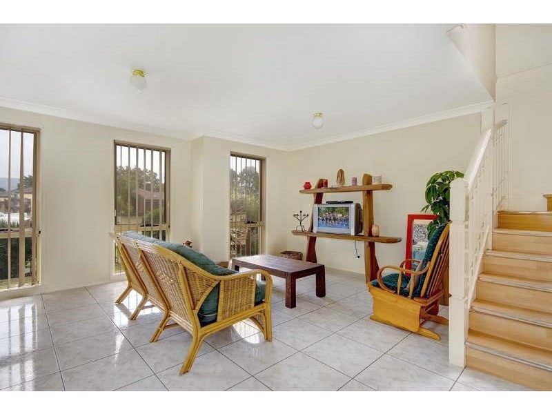 16 Paddington  Lane, Dapto NSW 2530