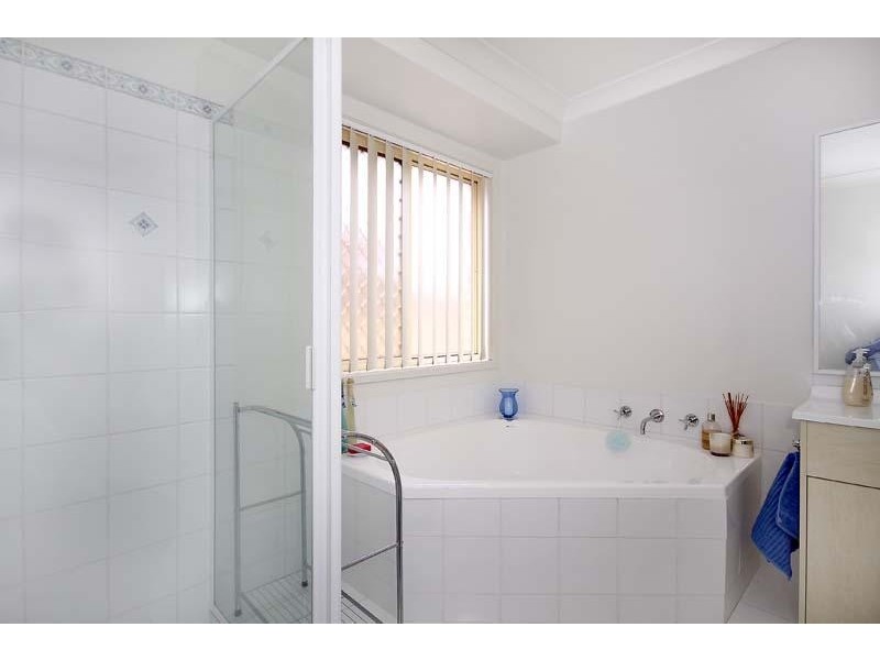 48 Sunnybank Cres, Horsley NSW 2530
