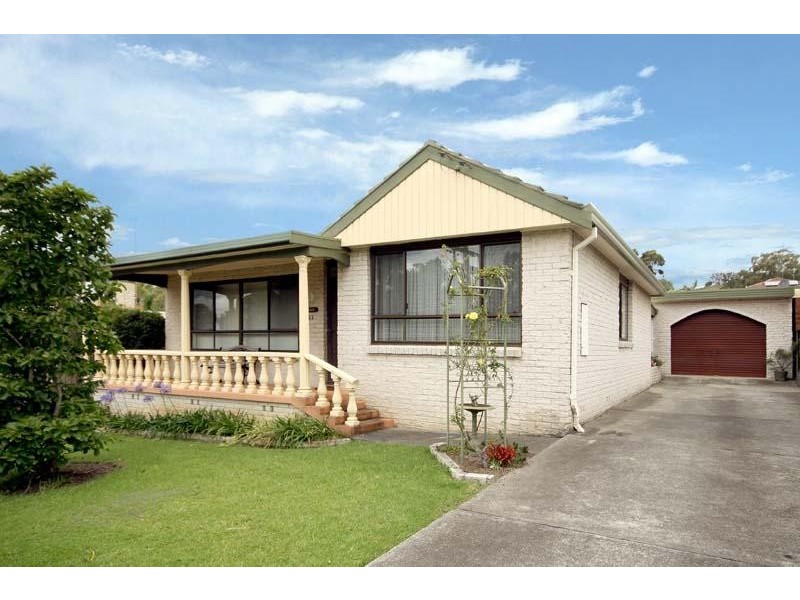 63 Parkside  Dr, Dapto NSW 2530