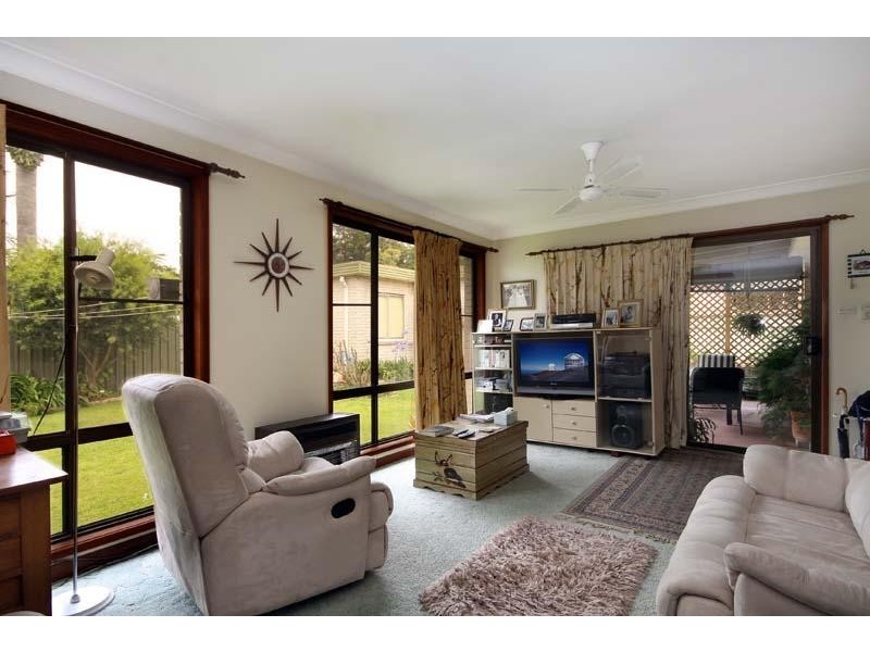 63 Parkside  Dr, Dapto NSW 2530