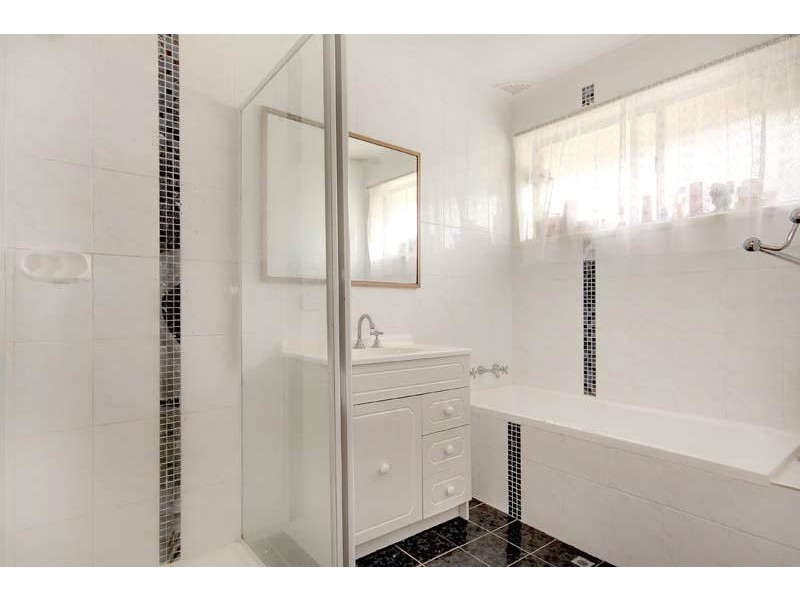 33 Ena Ave, Dapto NSW 2530