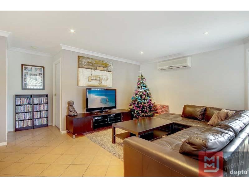 18 Glenlee Dr, Horsley NSW 2530