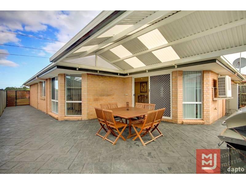 18 Glenlee Dr, Horsley NSW 2530