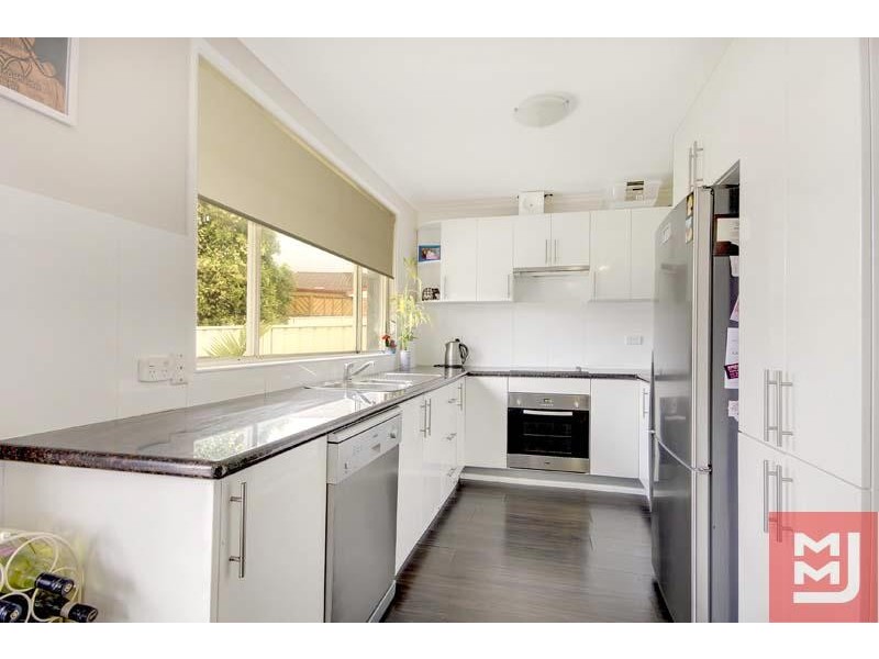 38 Penrose Dr, Dapto NSW 2530