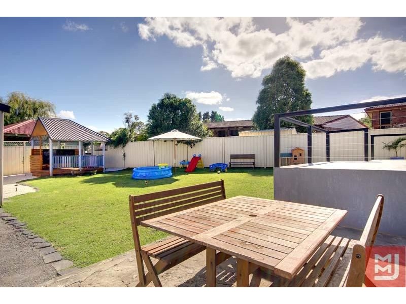 38 Penrose Dr, Dapto NSW 2530