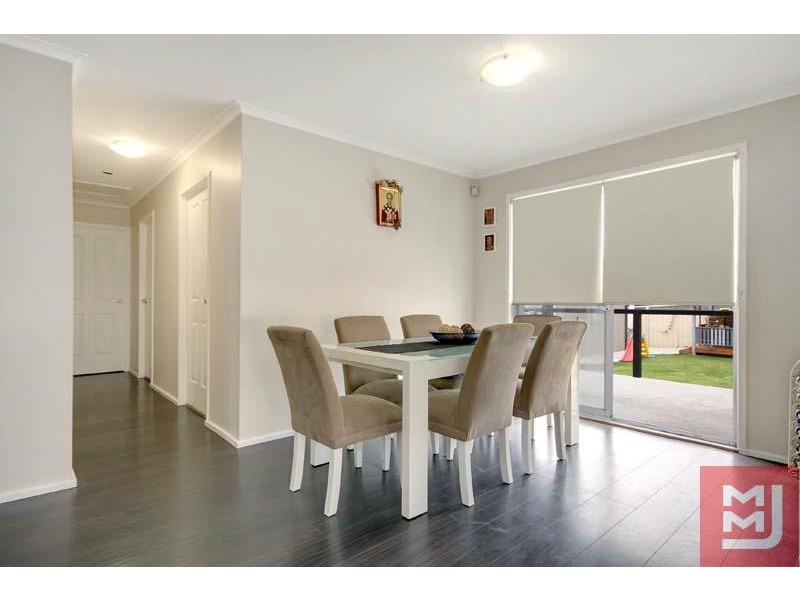 38 Penrose Dr, Dapto NSW 2530