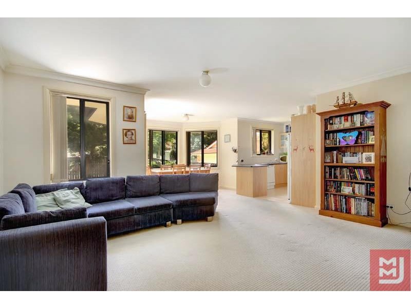 1/9A Figtree Cres, Figtree NSW 2525