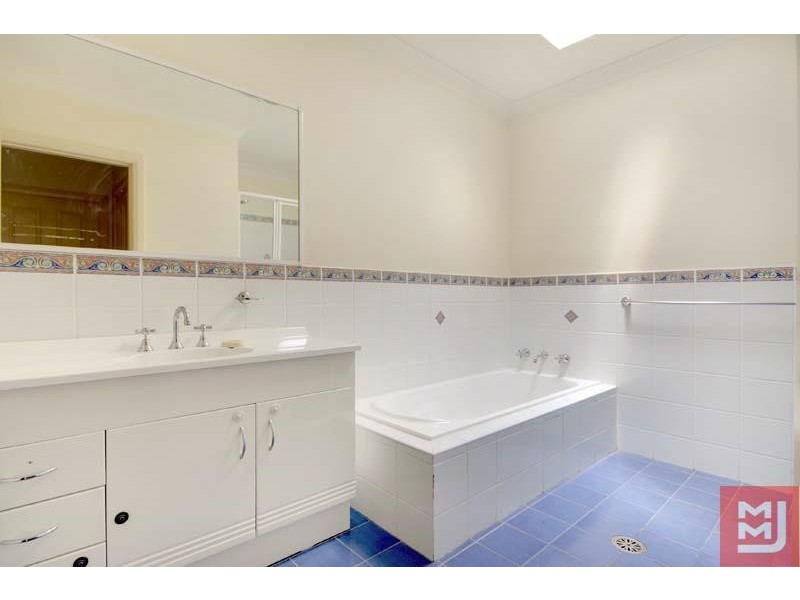1/9A Figtree Cres, Figtree NSW 2525