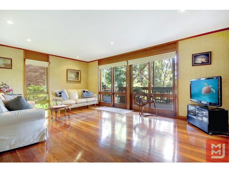 98 Iola  Ave, Farmborough Heights NSW 2526
