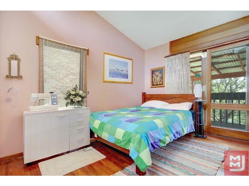 98 Iola  Ave, Farmborough Heights NSW 2526
