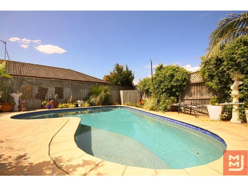 5 Greywood Pl, Horsley NSW 2530