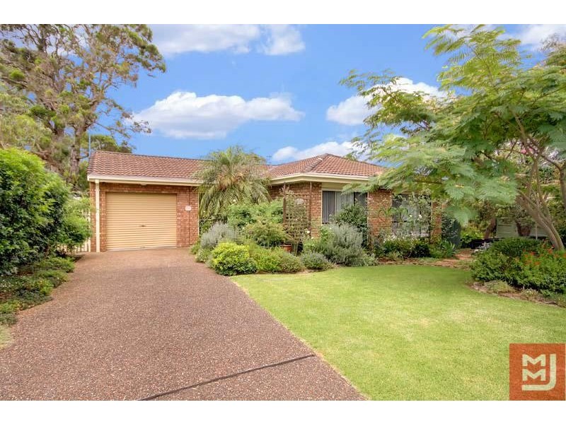 37 Horsley Dr, Horsley NSW 2530
