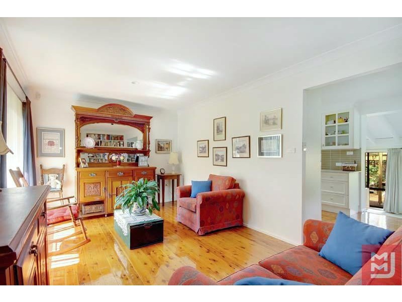 37 Horsley Dr, Horsley NSW 2530