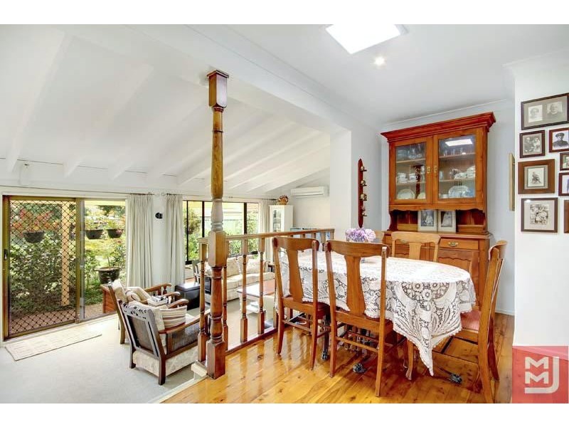 37 Horsley Dr, Horsley NSW 2530