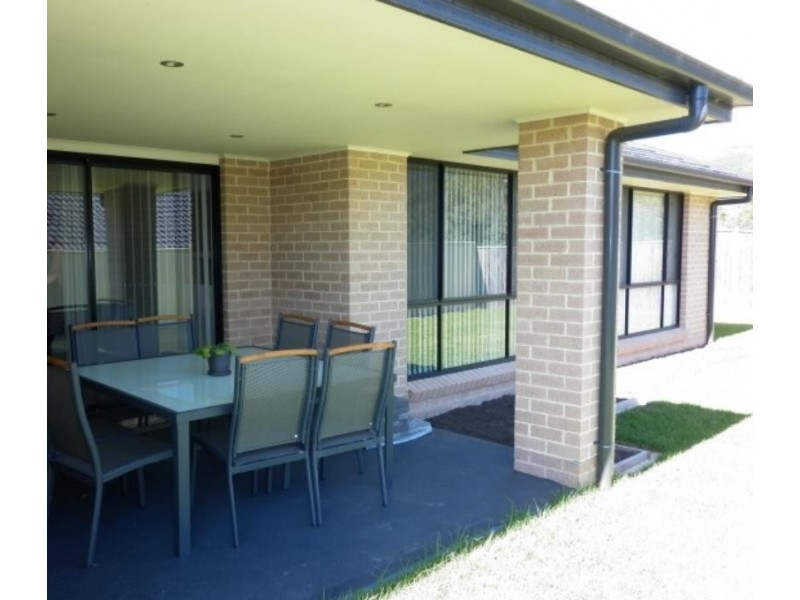 14  McLeod  Pl, Horsley NSW 2530