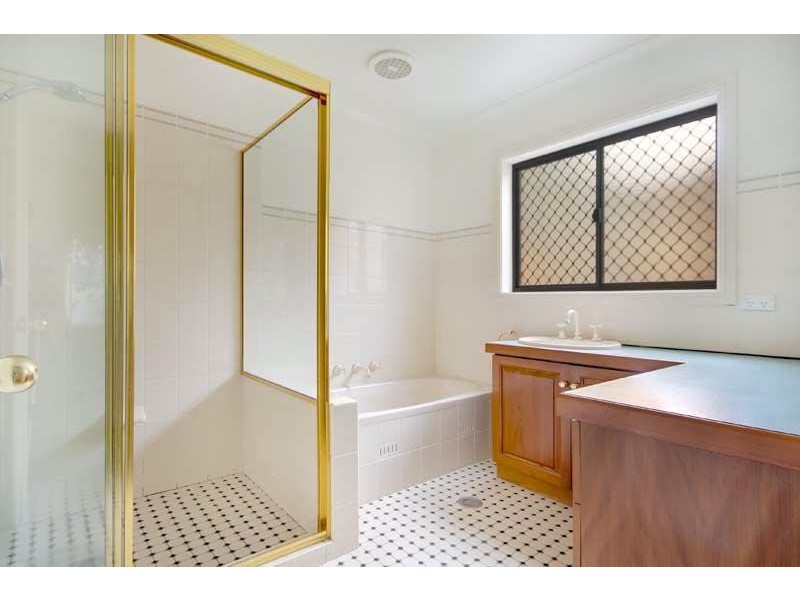 21 Bright Pde, Dapto NSW 2530