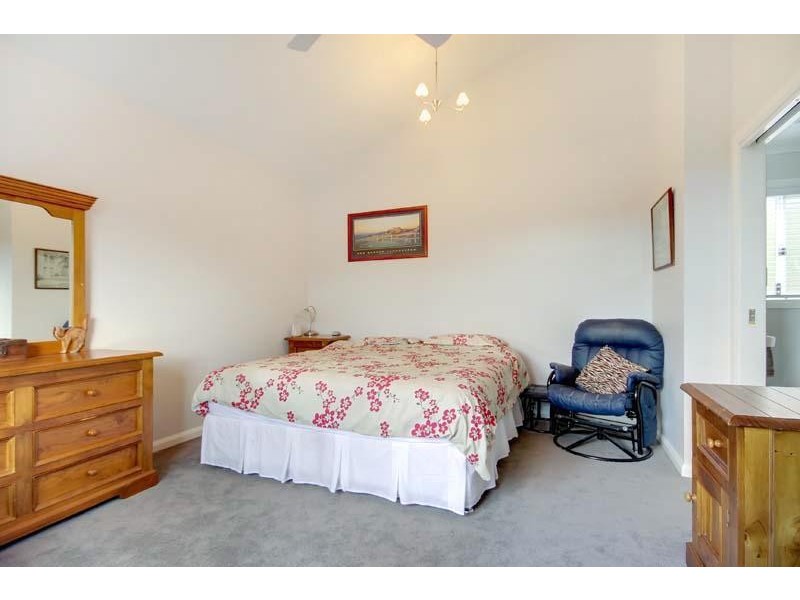 54 Iola  Ave, Farmborough Heights NSW 2526