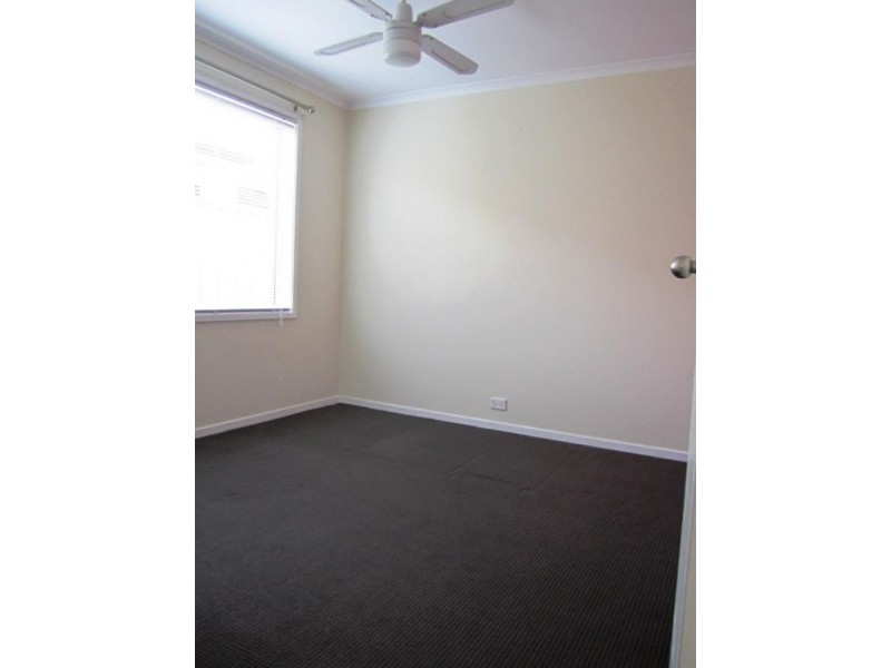 10 Herriott Cres, Horsley NSW 2530
