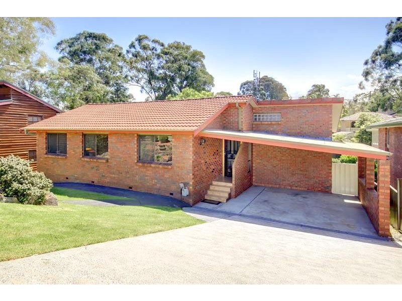 32 Loch Carron Ave, Farmborough Heights NSW 2526