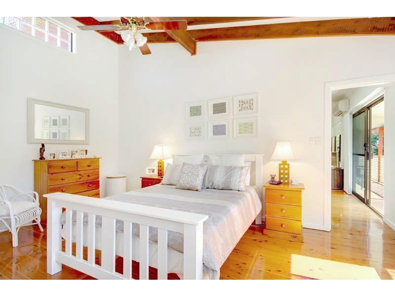 32 Loch Carron Ave, Farmborough Heights NSW 2526