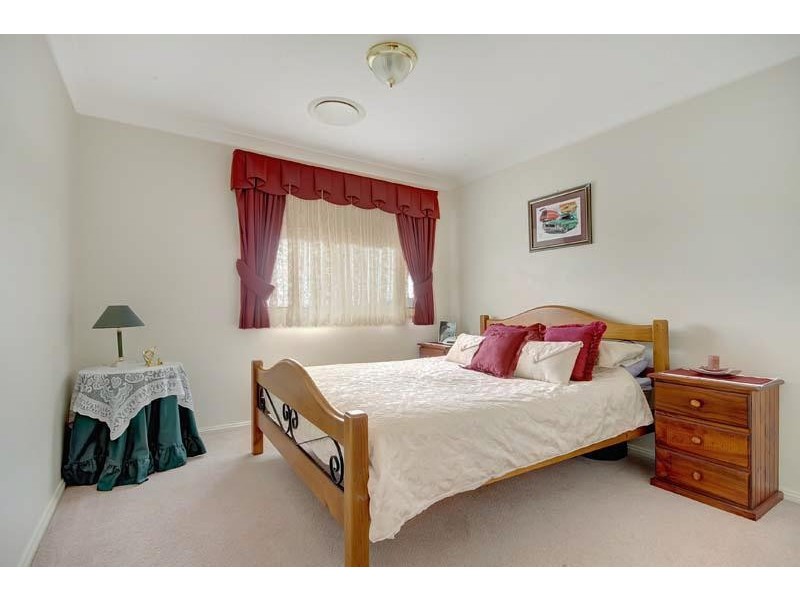10 Dawes Ct, Horsley NSW 2530