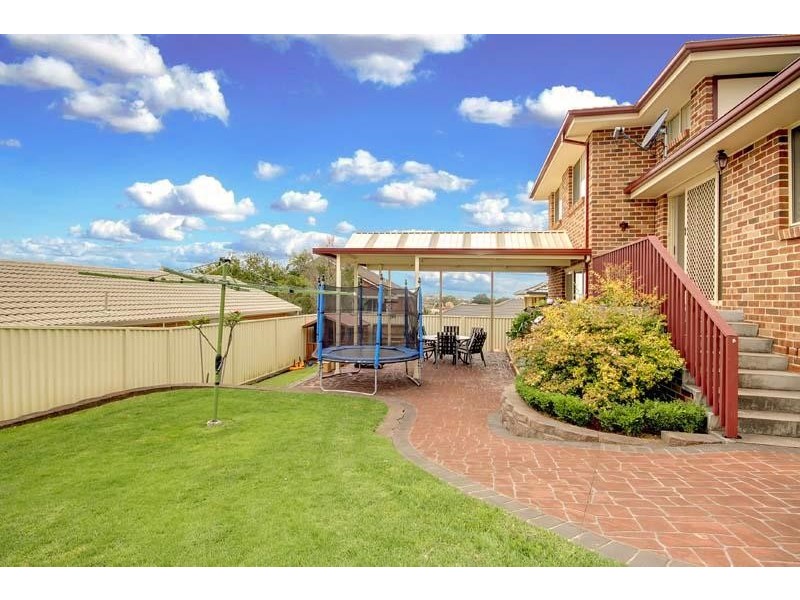 10 Dawes Ct, Horsley NSW 2530