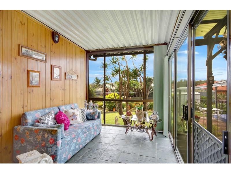 27 Billabong Ave, Dapto NSW 2530