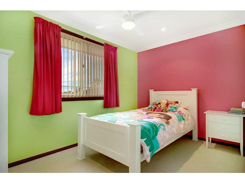 6 Felix Ave, Horsley NSW 2530