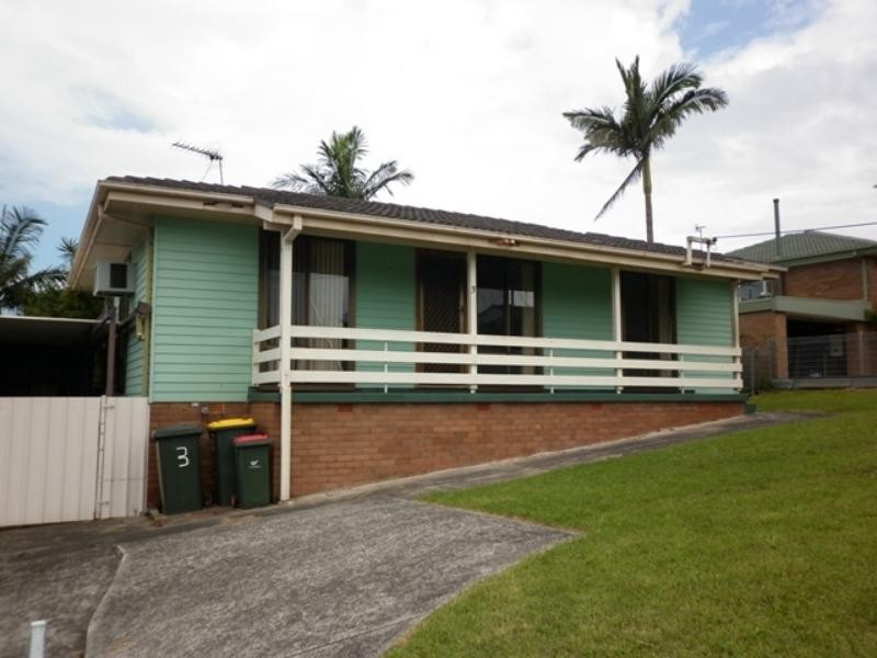 3  Wybalena Ave, Koonawarra NSW 2530