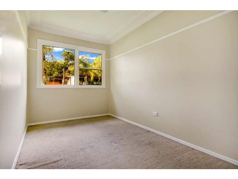 86 Parkside Dr, Dapto NSW 2530