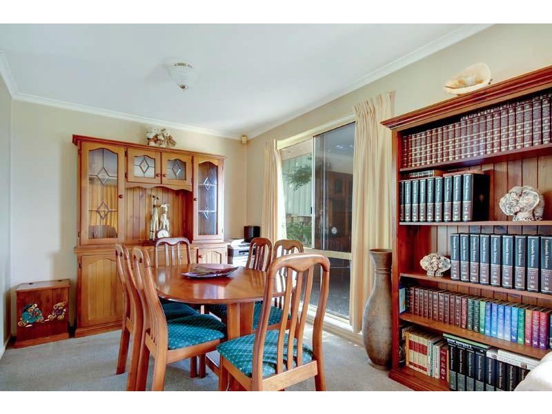 31 Malonga  Pl, Koonawarra NSW 2530