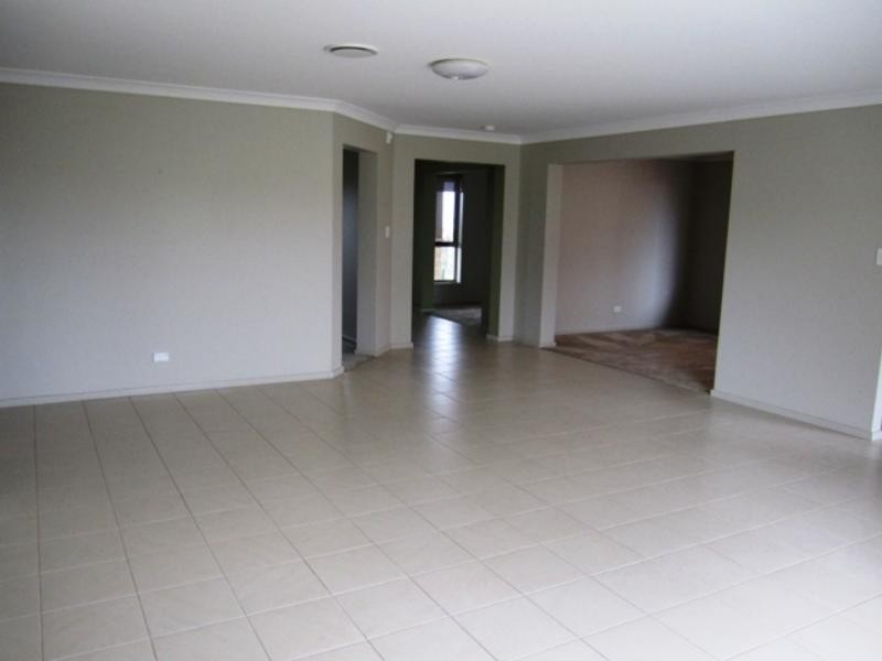 32 Killalea Dr, Shellharbour NSW 2529